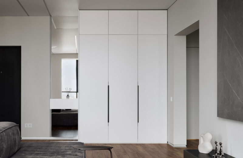 Шкаф распашной «Литерно»