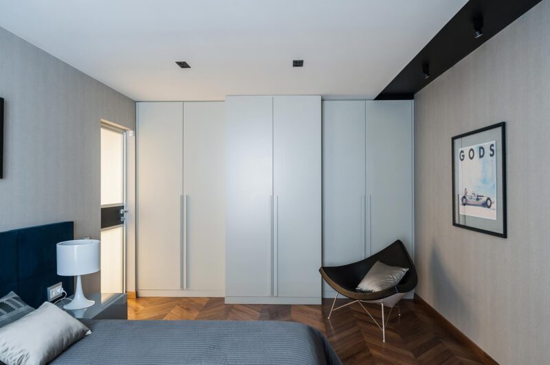 Шкаф распашной «Опи»